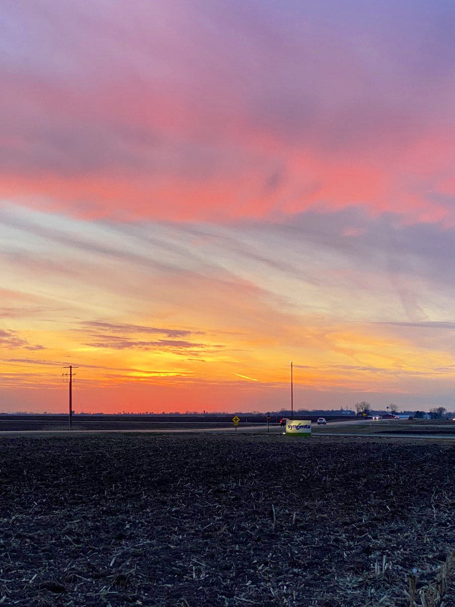 ClintSteketee's tweet photo. Really pretty sunset leaving the @SyngentaUS Malta site this evening https://t.co/G8zh5xOr9i