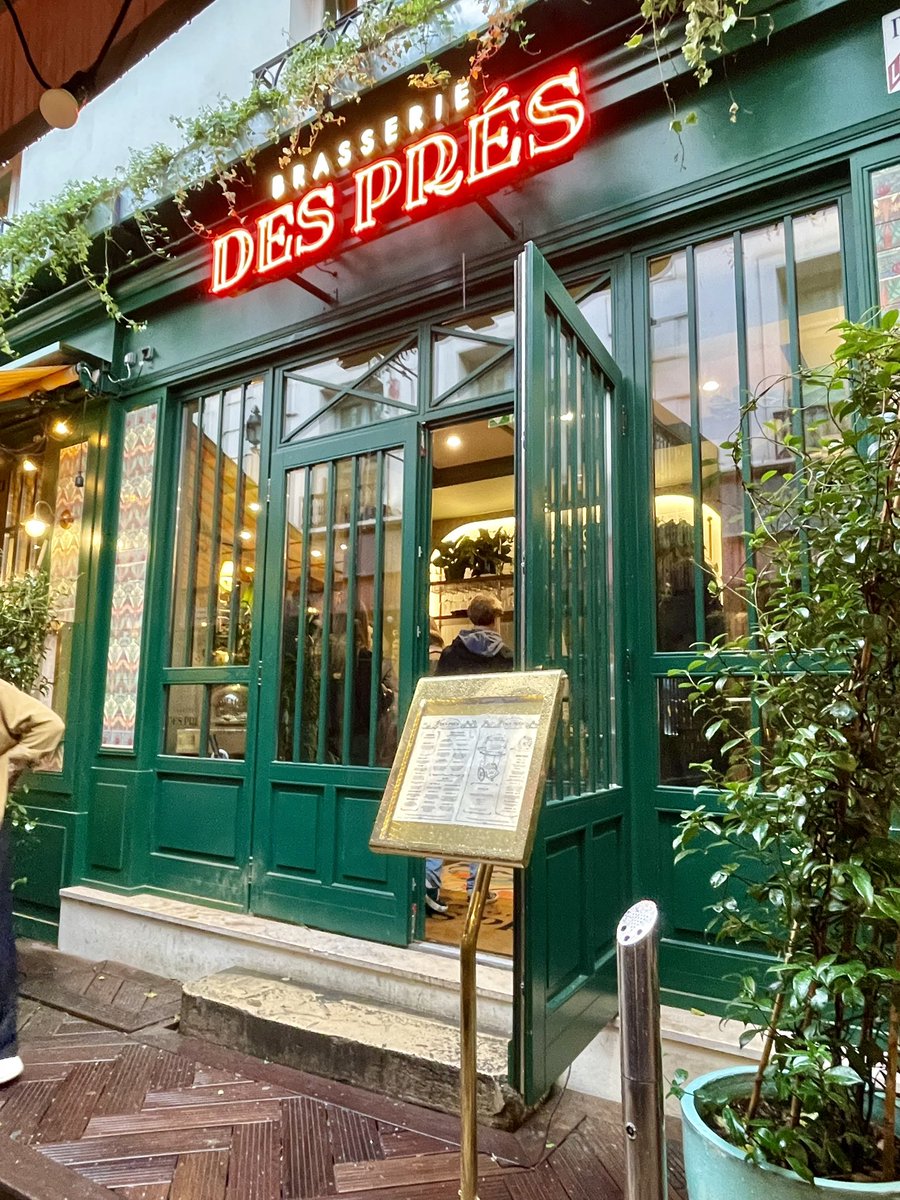 A French Collection tweet media