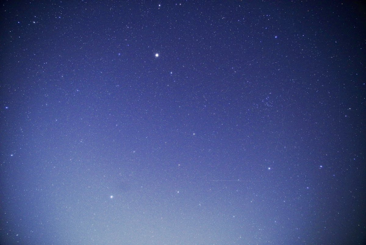 takuya_akiyama's tweet photo. 2024/02/15 05:02 #春の大三角 #SpringTriangle
#アークトゥルス #Arcturus
#スピカ #Spica
#デネボラ #Denebola
PENTAX K-1/HD PENTAX-D FA 24-70mm F2.8 ED SDM WR
ISO3200,F2.8,露出30秒
#PENTAX #k1
#PENTAXk1
#アストロトレーサー3 https://t.co/UIoaonbIKD