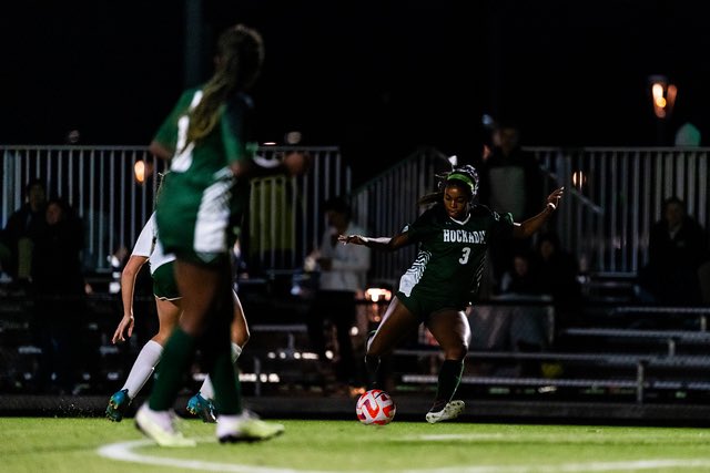 JadenThomas_3's tweet photo. I’m sad to say I wore my Hockaday cleats for the last time this past weekend. Hockaday Varsity Soccer you will be missed, thank you for an amazing 4 years. It wasn’t the end to the season we were hoping for but I couldn’t be prouder of our team, It was an honor to be your captain this year. Ending the season with 40 goals in 17 games, I want to thank my hardworking teammates as it wouldn’t have been possible without them!

  #3 signing off 🫶🏾
@HockadayATH