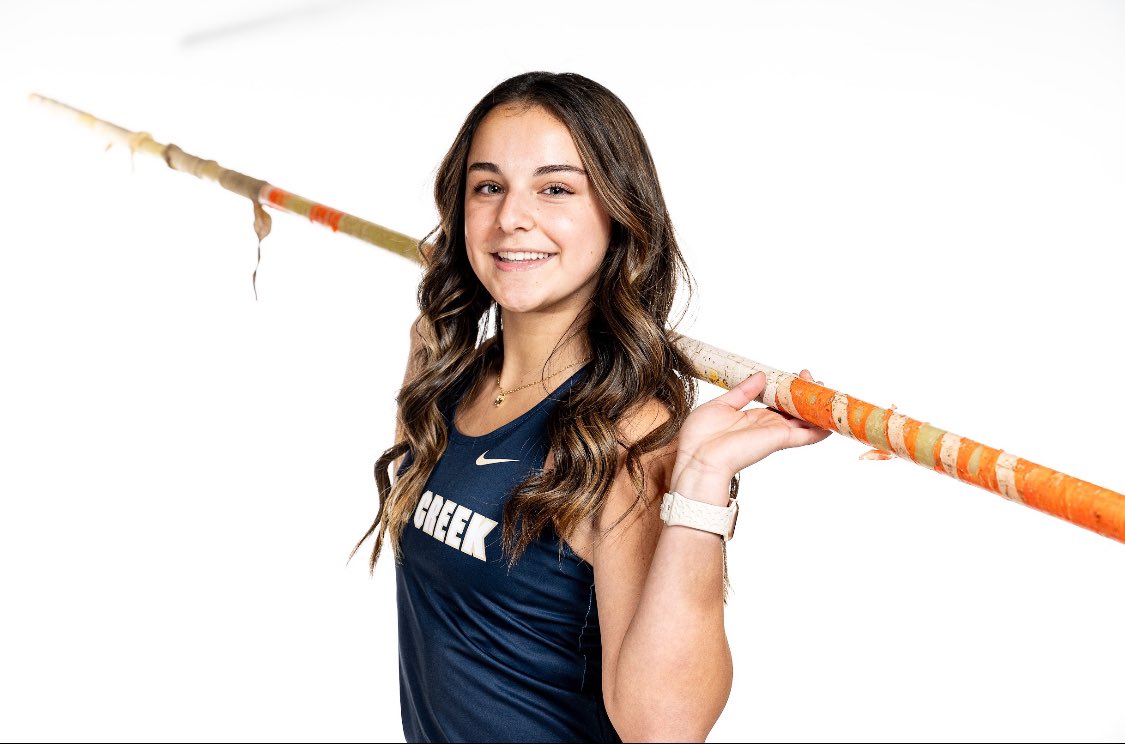 Congrats to Maria Ceballos!!! 
New PR in the Pole Vault today!!! 
⭐️ 10'0
#FindAWay🦁
