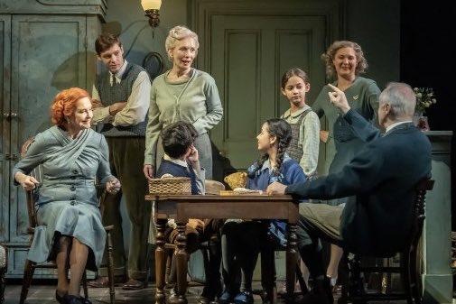 Emily Burns’ perfectly cast, exquisitely light-touch-meets-still-waters-run-deep ⁦@NationalTheatre⁩ production of Dodie Smith’s forgotten Dear Octopus is a revelation. When the Thirties comedy turned into English Chekhov I wept. Quietly, beautifully thrilling.