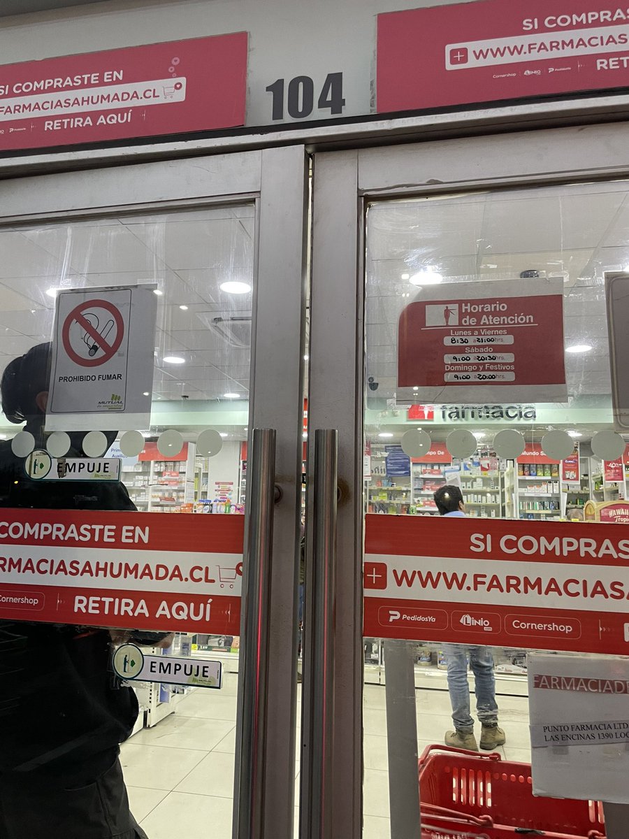 Sol_GonzalezV's tweet photo. Qué pasa con los horarios de las farmacias? @farmaciasahuma3 tienen horario hasta las 21:00 hrs y son las 20:45 y está cerrado. Avda manantiales 1180, Concon. #concon #farmacias https://t.co/q71oQpRZLe