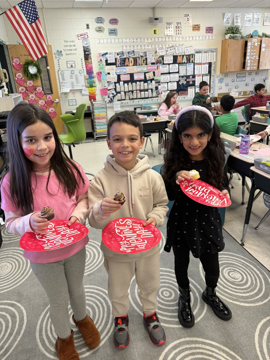 Anastasia Petridis tweet media