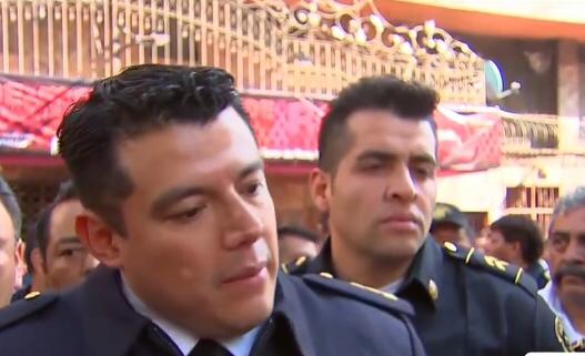 MikaelO0o's tweet photo. Los favoritos de @Bomberos_CDMX  @JefeVulcanoCova jajajaja... ¿Y ahora acaso dirán que no son sus allegados? Que comiencen los juegos...  😂😂 https://t.co/QctnrLHuFx