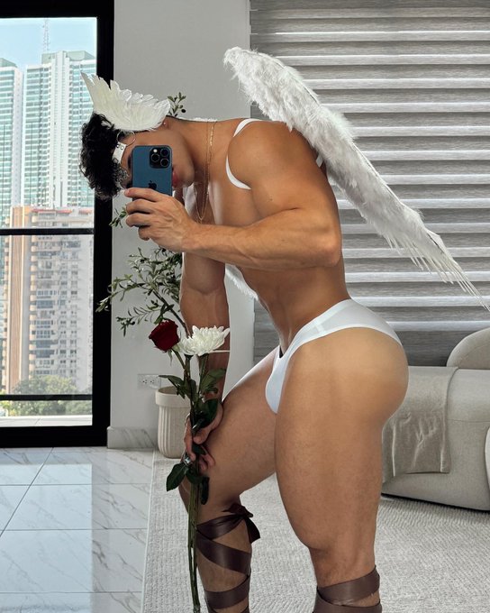 Happy Valentines Day🪽  https://t.co/uiUqR0GX3a https://t.co/S9a5HGZ2Na