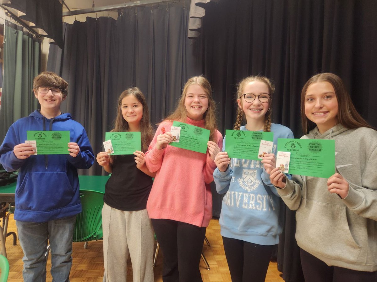 Positive office referrals always make for a great day @gms_tn <a href="/racheladamstn/">Dr. Rachel Adams</a> <a href="/PhilbeckGMS/">N Philbeck</a> #RISEasONE
