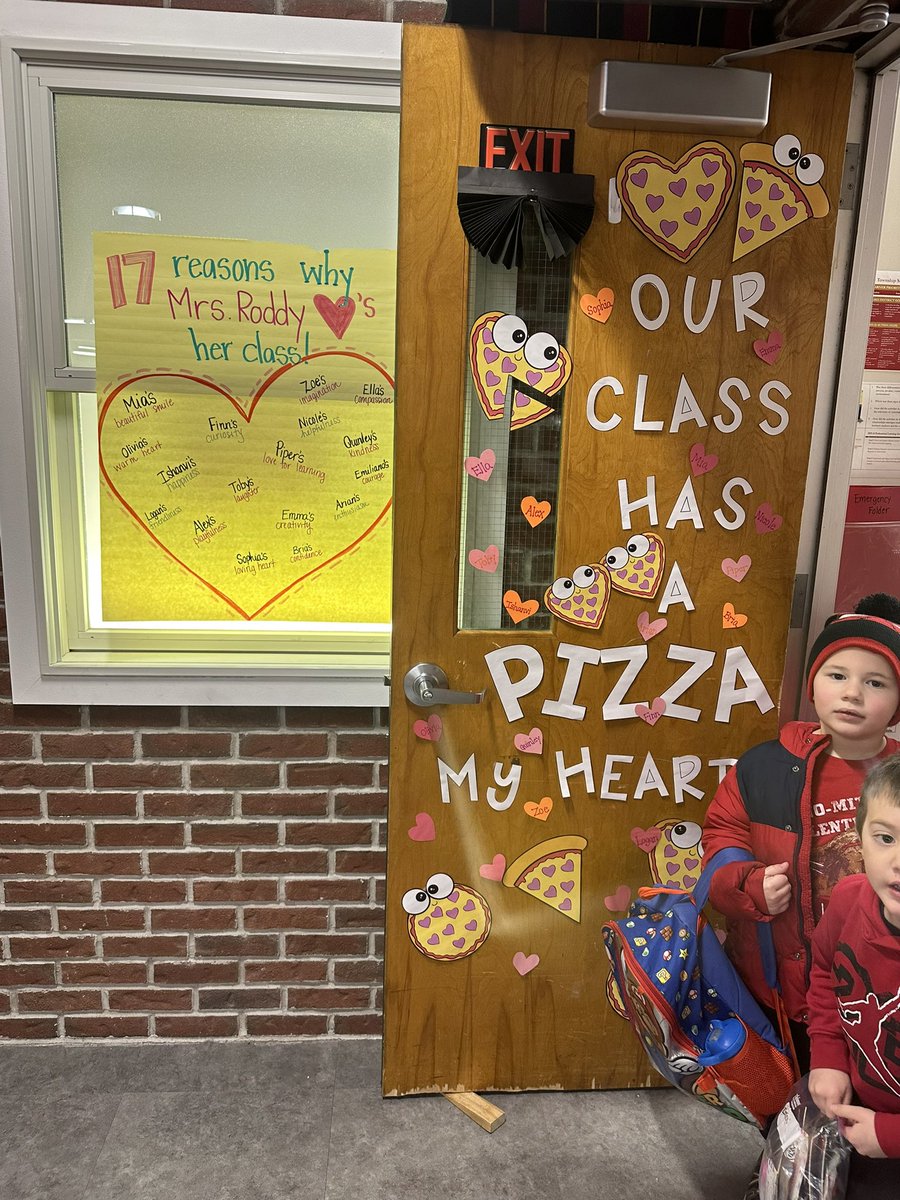 mrsroddykinder's tweet photo. Happy V Day from me and my little love bugs 💌❤️ https://t.co/FlqLoAdAPn