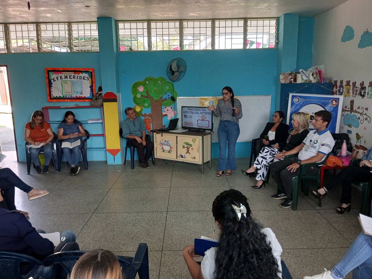 Participación del Defensor  Amdony Bautista, en Jornada TEA con los docentes de la ENB José Natalio Bruguera. Junto con la Lcda Gloria T. Presidenta CMDNNA y su equipo de especialistas.<a href="/_LaAvanzadora/">Yelitze Santaella</a> <a href="/Berzabethg1/">Berzabethgandicaoficial</a> <a href="/CDCETachira/">CDCE Táchira</a> <a href="/codennat/">codennat</a> <a href="/cn_educ/">CNDefensorías Educativas MPPE</a> <a href="/SaludEscolar2/">Salud Escolar</a> <a href="/COMUNIDADESED15/">DIV. COMUNIDADES EDUCATIVAS TÁCHIRA</a>