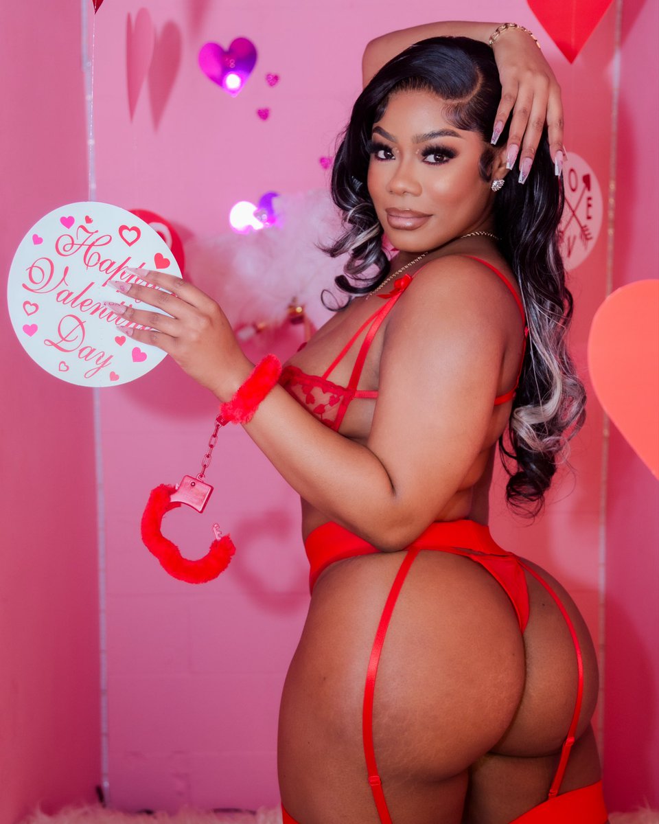 __DVBLM's tweet photo. Ride it till I crash.. heโll cover all the expenses .. ๐๐ #HAPPYVALENTINESDAY #DVBLM #NEWMUSICOTW #CSOTW #BEATBYAISH https://t.co/fyPwKVmUzo