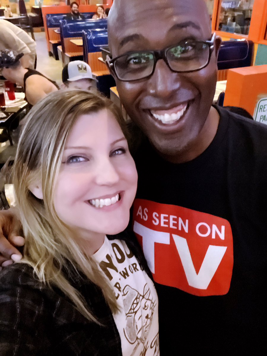 I went to <a href="/genemagee/">Gene Magee</a>’s viewing party last night to see &amp; support him on The Floor! It was such a fun time &amp; episode. So much fun that I want to share it, so streaming it this evening for you all! I’ll have tea and possible guests! 

Twitch.tv/wrestlingleva