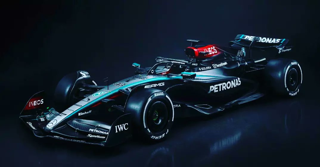 jairovargasf's tweet photo. El W15 de Mercedes para la temporada 2024,fué presentado hoy en Silvestone,GBR.@mercedesamgf1 @f1 #f1 #w15 #fansf1 😃🚘🏆🎥🌎. https://t.co/DJoLQC4MHE