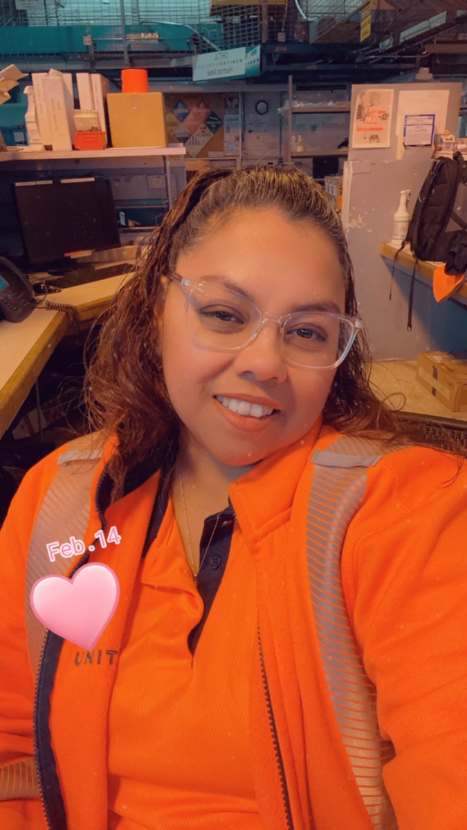 angel_taz's tweet photo. Have to work today, but still want to wosh everyone a Happy Valentine’s Day   ❣️   Sending all of you lots hugs   🤗 https://t.co/9HA4pqtkSD