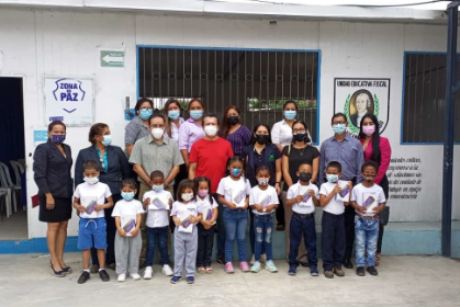 explorak5's tweet photo. El 6 de septiembre se llevó a cabo el sorteo de tabletas para niños, seguido por la publicación de la lista de ganadores de tabletas de las unidades educativas Fermín Vera Rojas y Pedro Vicente Maldonado. https://t.co/pxYTeWlyKn https://t.co/vg0LzDkHzu