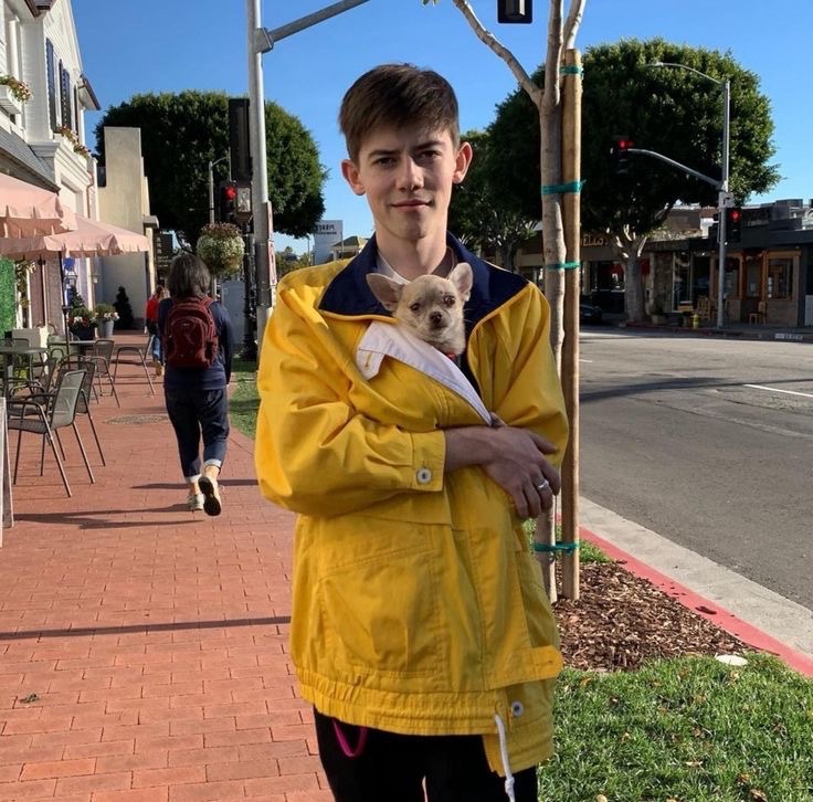 GGAYRAMM's tweet image. ᅠ

ᅠ
ᅠ
ᅠ
this  random  dog
came  up  to me 
ᅠ
ᅠ

ᅠ
ᅠ