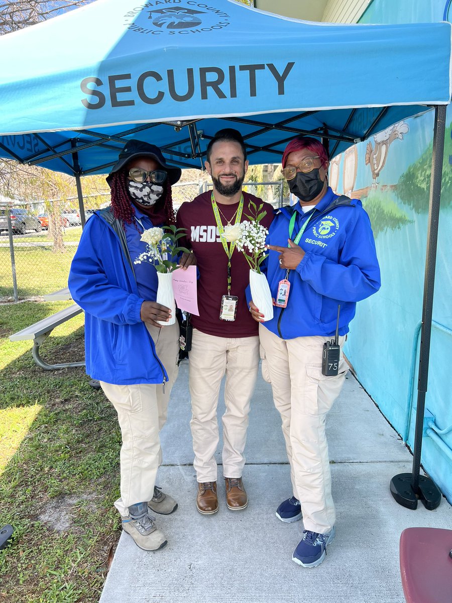 TeāAnka Pinder (@principalpinder) on Twitter photo Delivering hearts and flowers to our dedicated Oakridge ES staff!
ā¤ļøš¦ā¤ļø #oakridgeadmin #HappyValentinesDayĀ <a href="/Oakridge_Elem/">Oakridge Elementary</a> Delivering hearts and flowers to our dedicated Oakridge ES staff!
ā¤ļøš¦ā¤ļø #oakridgeadmin #HappyValentinesDayĀ <a href="/Oakridge_Elem/">Oakridge Elementary</a>