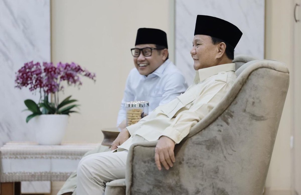 govoes's tweet photo. ya, semoga dengan dia sudah hampir pasti jadi Presiden, industri seni dan fotografi bisa dia perhatikan juga sebagaimana di menyusun feed instagram dia 🙏🏻 https://t.co/wZzPzwncC0