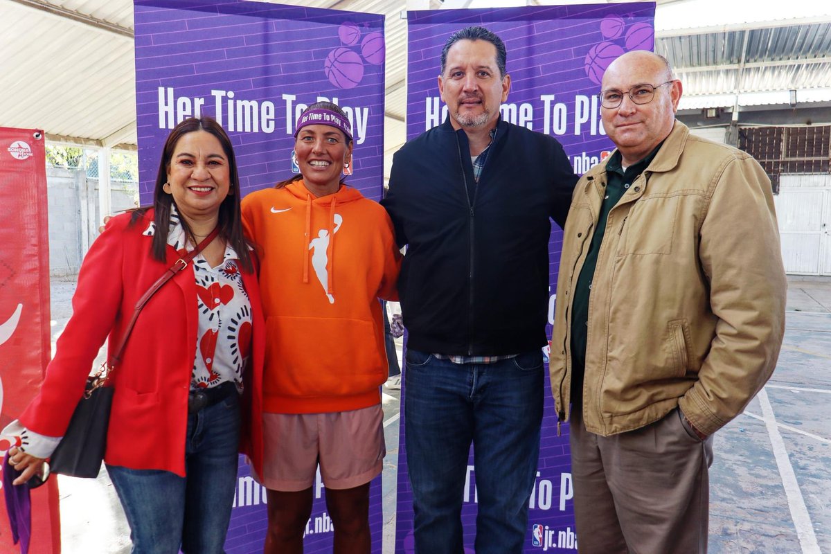 Cerca de 250 alumnas de la Escuela Secundaria Estatal número 31 “Profesor Miguel Ángel Loya Martínez” pasaron una divertida mañana con el programa “Her Time To Play” de la Junior NBA.

Muchas gracias a la entrenadora española Lorena Infantes, quien impartió la actividad física.