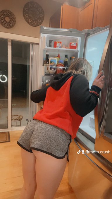 What shall we make for dinner ? https://t.co/qoGQVgmKED<a href="/tag/mombod"class="tags"><span>#mombod</span></a>