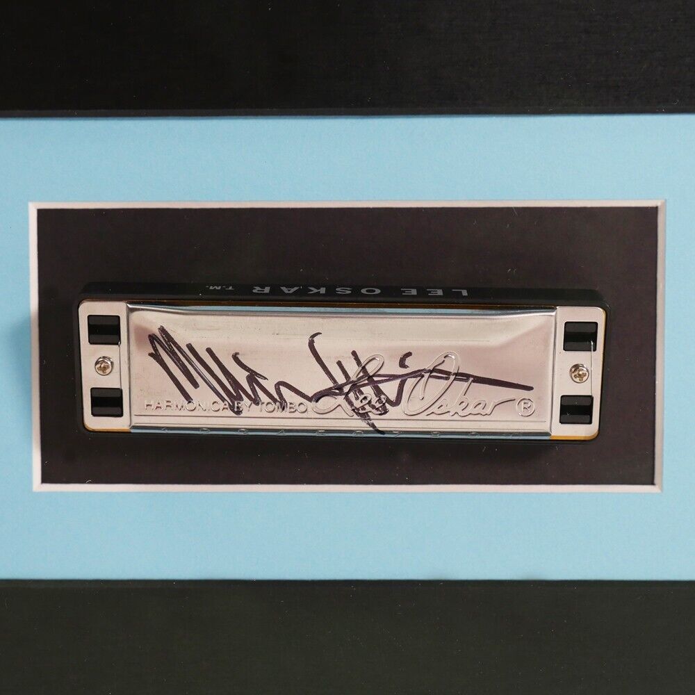 Auction item spotlight! Framed harmonica used during the One Way Out Tour Signed by @melissa_etheridge <3 Bid now: ebay.com/itm/1665780934…