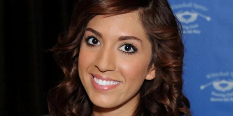 BoneKnightmare's tweet photo. Meet #FarrahAbraham singer, actress, reality star, and now #onlyfansgirl 
She is 32. Time has really taken a toll on her. Either that, or #ShangTsung has sucked the soul out of her body. From ashy to classy back to ashy. #ACautionaryTale https://t.co/VSXR18FyjC