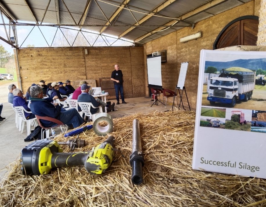 Mick Davis tweet media