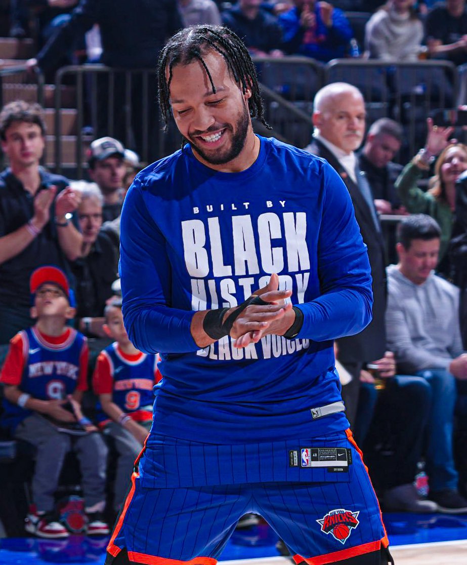 BrunsonMuse's tweet photo. JALEN BRUNSON’S FIRST QUARTER: 

🔥20 PTS 
🔥2 AST
🔥64% FG
🔥75% 3PT

RESPONSIBLE FOR 25/36 OF THE KNICKS POINTS 🤯 https://t.co/3tAQCOElSs