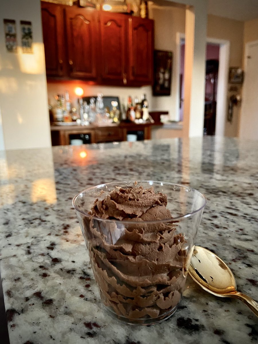 VsDelicacies's tweet photo. Happy Valentine’s! Part II
An Italian must have-Pasta Carbonara &amp; the best there can ever be! #mascarponemouse
King Mascarpone meets Princess Chocolate 
@belgioiosoinc https://t.co/47uj5QNCTu