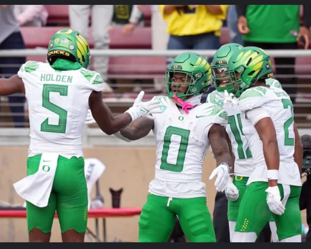 #AGTG Blessed to receive my 14th D1 offer from The University Of Oregon #SCODUCKS