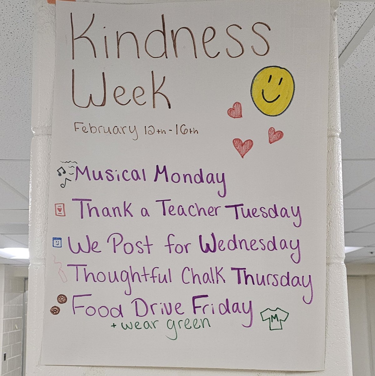 Our school is celebrating #kindnessweek! Today was 'We Post For Wednesday' ... love the messages 😊 @MansfieldSchool @MHShornets