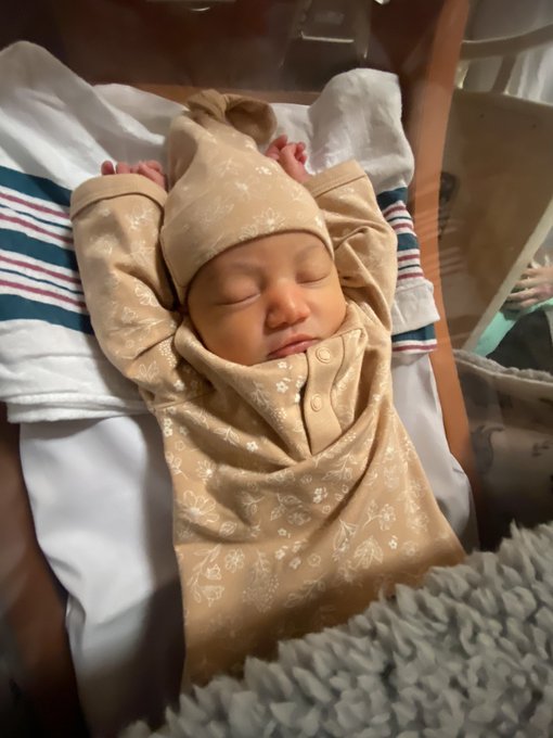 Happy vday 😍😍❤️I  love you Gianna !!aka Gigi just like Kobe Bryant daughter #gianna #kobe #mybaby #ValentinesDay<a href="/tag/mybaby"class="tags"><span>#mybaby</span></a><a href="/tag/kobe"class="tags"><span>#kobe</span></a><a href="/tag/valentinesday"class="tags"><span>#valentinesday</span></a><a href="/tag/gianna"class="tags"><span>#gianna</span></a><a href="/tag/xboxgam"class="tags"><span>#xboxgam</span></a>