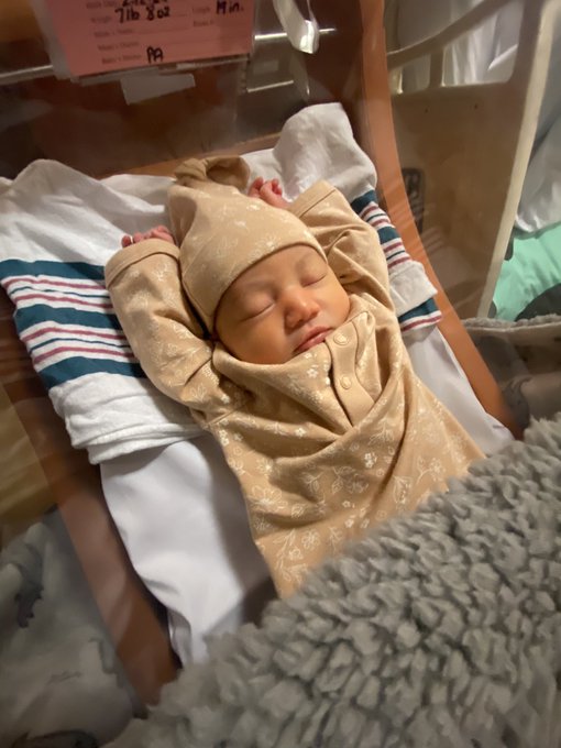 Happy vday 😍😍❤️I  love you Gianna !!aka Gigi just like Kobe Bryant daughter #gianna #kobe #mybaby #ValentinesDay<a href="/tag/mybaby"class="tags"><span>#mybaby</span></a><a href="/tag/kobe"class="tags"><span>#kobe</span></a><a href="/tag/valentinesday"class="tags"><span>#valentinesday</span></a><a href="/tag/gianna"class="tags"><span>#gianna</span></a><a href="/tag/xboxgam"class="tags"><span>#xboxgam</span></a>