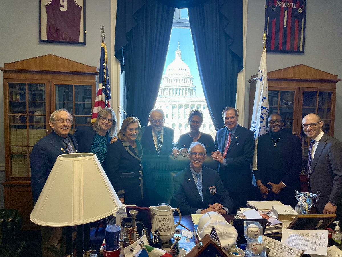 Great afternoon on the Hill advocating for increasing GME positions to address the opiate use disorder crisis and ensure access for our underserved populations #MSNJ #addiction medicine #GME