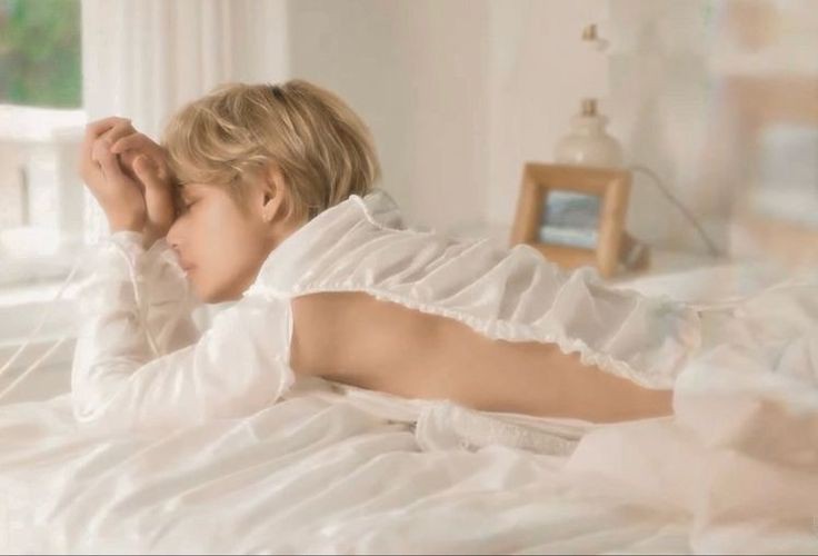 NiaEuphoria_Kth's tweet photo. Solo unas fotos ~ KT

Vivir con su mejor amigo parecía buena idea, al menos hasta que descubrió que a este le gustaba usar ropa bonita y "femenina". El lobo de J ya no veía a aquel omega como un simple amigo, y las cosas en aquel apartamento nunca volverían a ser lo mismo. https://t.co/MNvI15DDZh