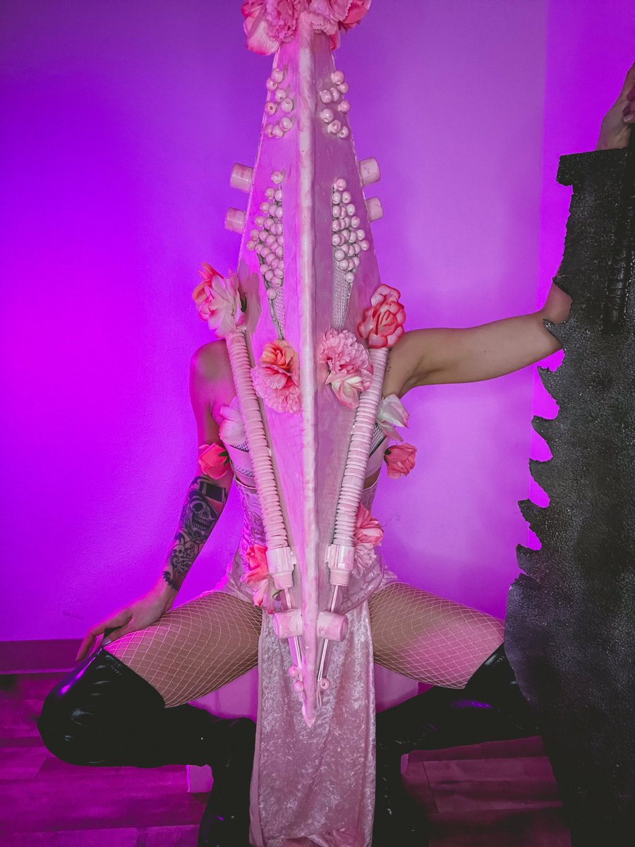OrianaNichelle's tweet photo. Happy Valloween from Silent Hill 🌸 https://t.co/V9O0zFt7Le