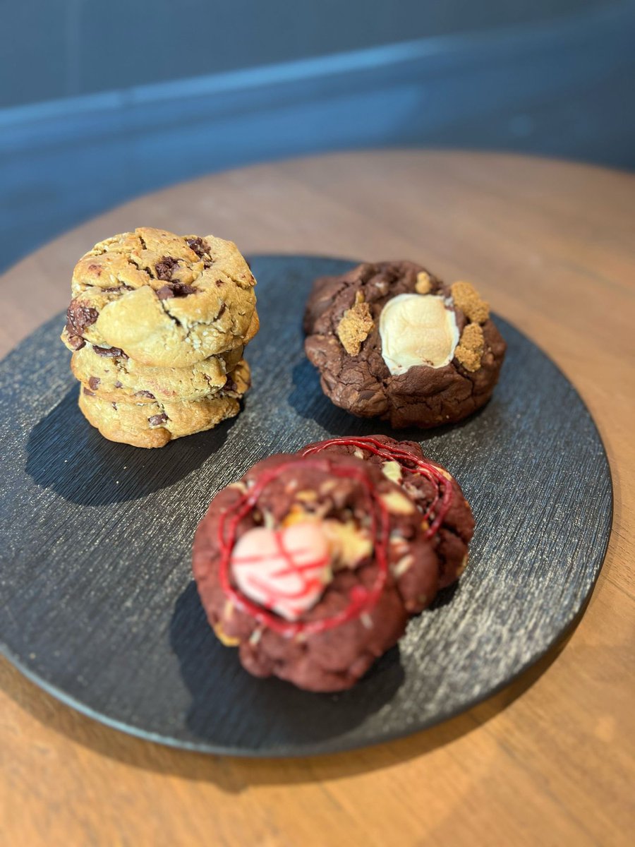 kadkokoa's tweet photo. Before we bid farewell to Sukhumvit 31 location, chef @pichetong is revamping our pastry and dessert menu, please come have a sneak peek and taste them! https://t.co/gNCQq7Em4t