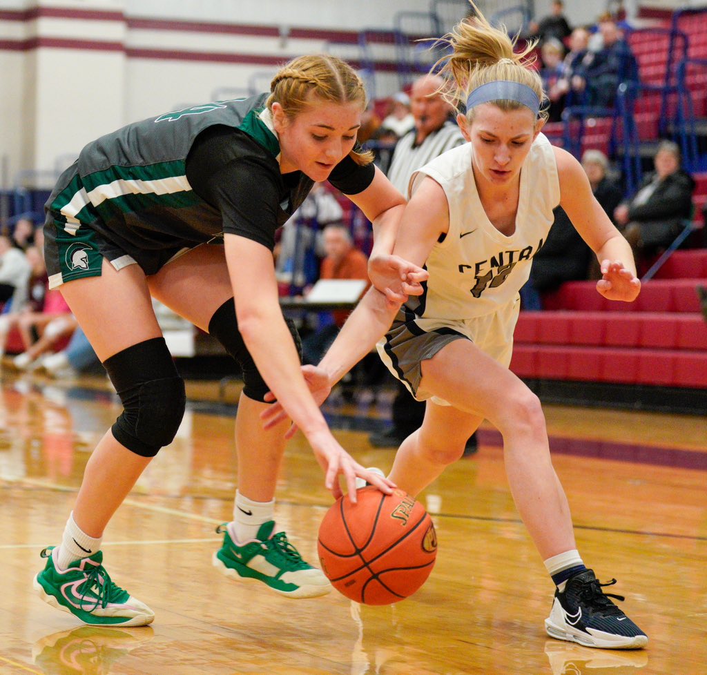 Williamsport Sun-Gazette (@wmsptsungazette) on Twitter photo At the half, Central Columbia 23-Hughesville 22.
Photo by <a href="/SlotRacer13/">Dave Kennedy</a> story later by <a href="/docmasse/">chris masse</a> At the half, Central Columbia 23-Hughesville 22.
Photo by <a href="/SlotRacer13/">Dave Kennedy</a> story later by <a href="/docmasse/">chris masse</a>