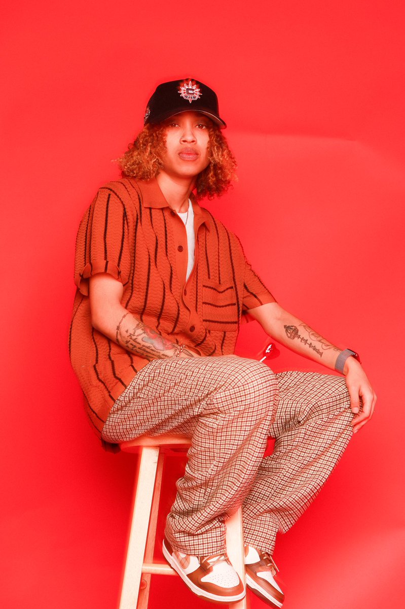 She loves me ❤️ she loves me not 💔