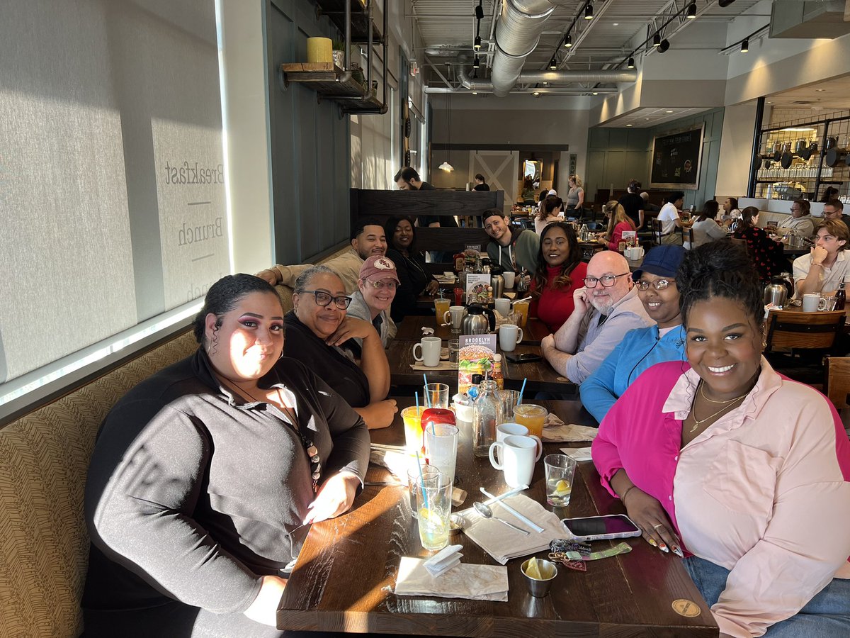 Brunching with the dream team  on this lovely V-Day– because great ideas and good food are the perfect recipe for success. #TeamBrunch #CollaborationGoals #OrlandoShines #LIFEATATT #ATTimpact