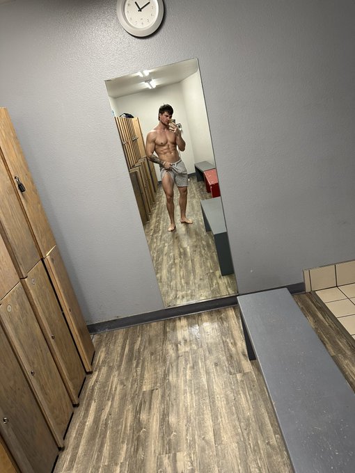 Valentine&rsquo;s Day spent in the gym https://t.co/SW4J1m6po1