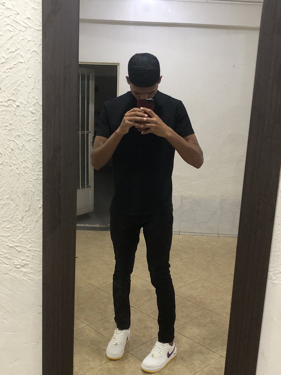 All black🖤⚡️