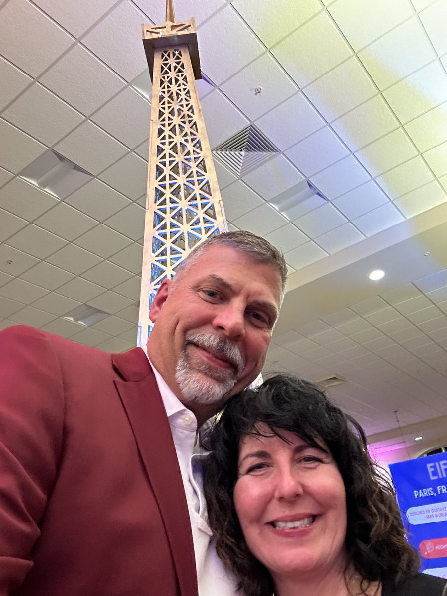 FloridaTechPrez's tweet photo. Happy Valentine’s Day to my love, @StacyNicklow⁩. Celebrated to a trip to Paris….well Paris at Panther Dining Hall 😉. And the food was delicious and the people were amazing!! https://t.co/QaJh7wxYgL