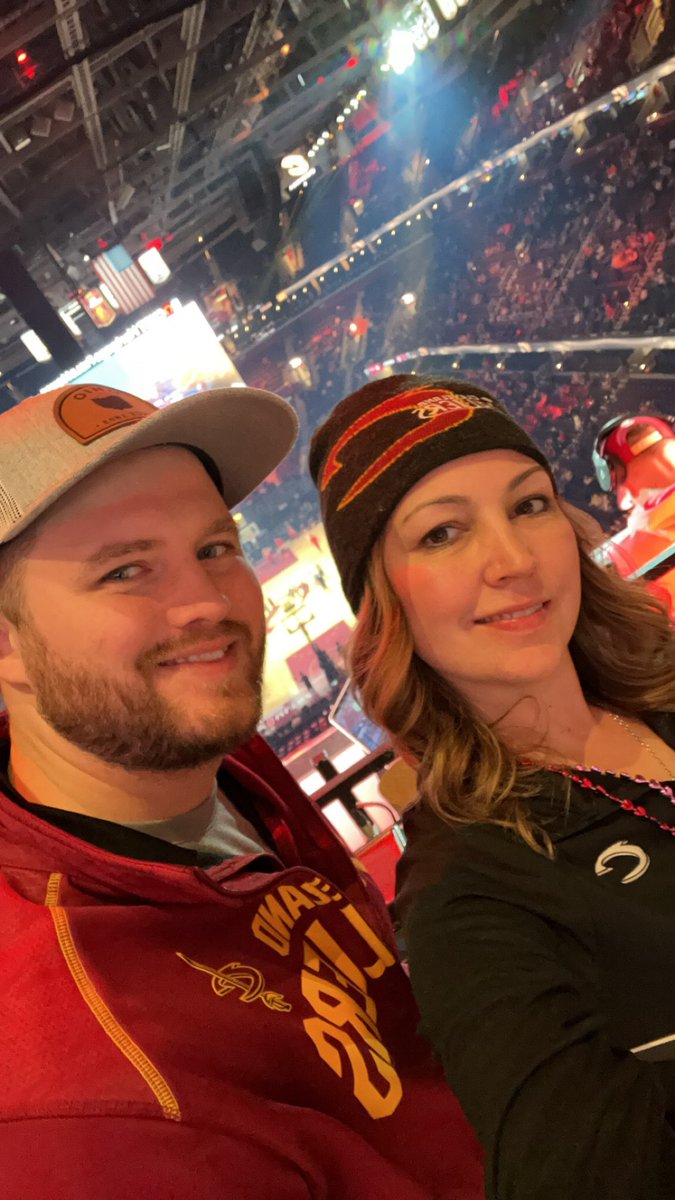 sarawert25's tweet photo. Happy Valentimes day❤️ ! Let’s go Cavs #letemknow https://t.co/bIRYyZvTWZ