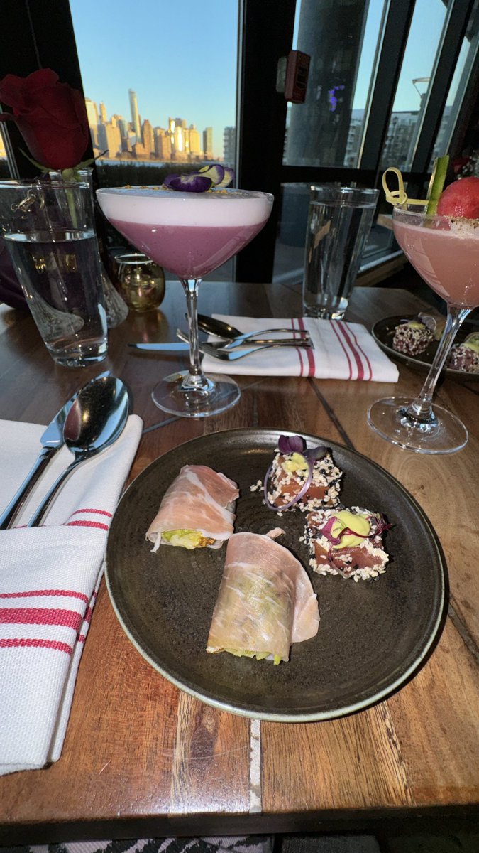 EccentricDW's tweet photo. LoKal | #VDAY24 | 5 course prefix menu https://t.co/GR7QQWIAZD