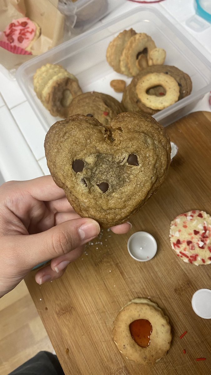 Happy Valentine’s Day everyone! Remember to celebrate with the people you LOVE not just your S.O , 
I made cookies for my neighbors