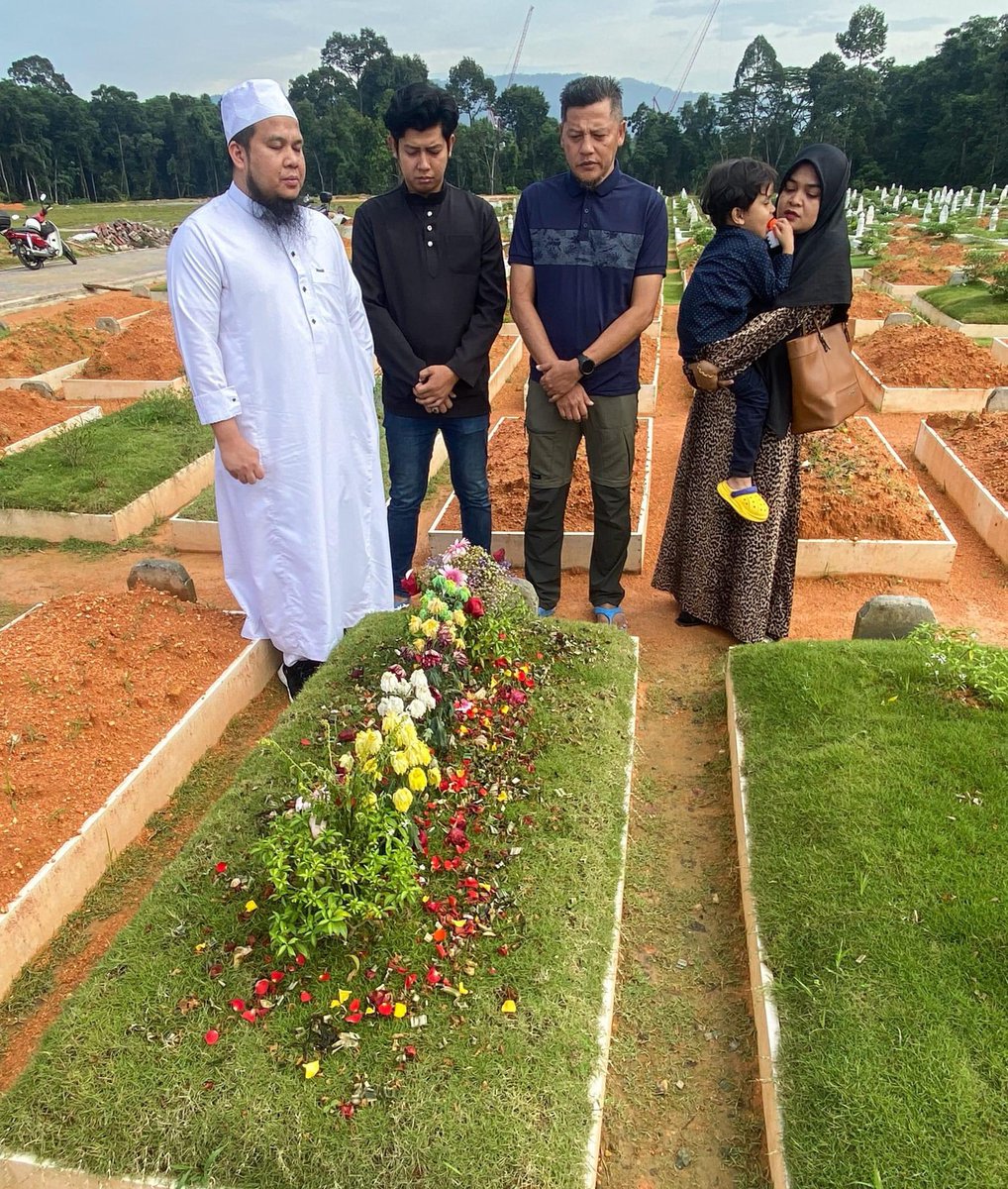 Ebit Lew tweet media