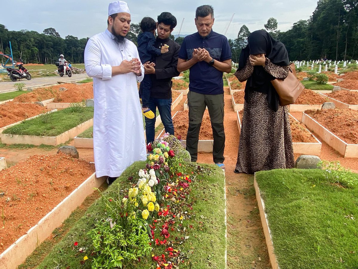 Ebit Lew tweet media