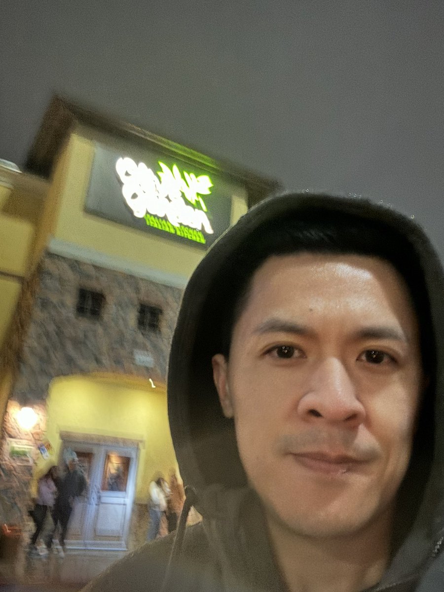 Happy Valentines
Day. I just blew up the bathroom
At Olive Garden ❣️