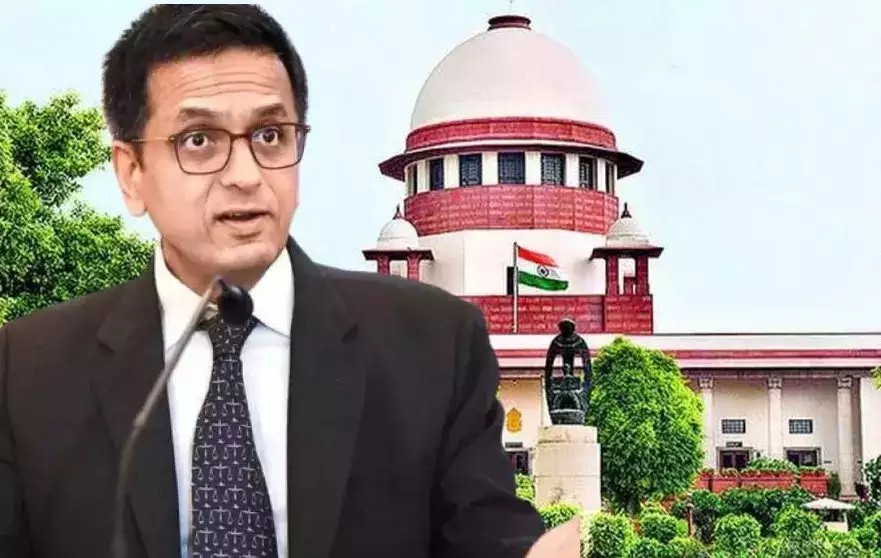 NewsAlgebraIND's tweet photo. BREAKING NEWS 🚨 Supreme Court strikes down electoral bonds scheme, called it “unconstitutional”.

Electoral bonds allow donating money anonymously to political parties.

Supreme Court bench headed by Chief Justice DY Chandrachud said information about funding of political parties is essential for electoral choices.
