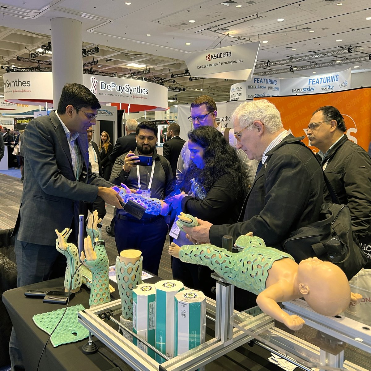 OrthoHeal's tweet image. The future of comfortable and waterproof orthopedic immobilization is waiting for you at AAOS 2024 Annual Meeting. #AAOS2024 #SanFrancisco 

𝐃𝐨𝐧&apos;𝐭 𝐅𝐨𝐫𝐠𝐞𝐭:
Stall # 5326
February 12 - 16, 2024

#aaos #exhibition #tradeshow #OrthoHeal #FlexiOH  #orthopaedics #washablecast